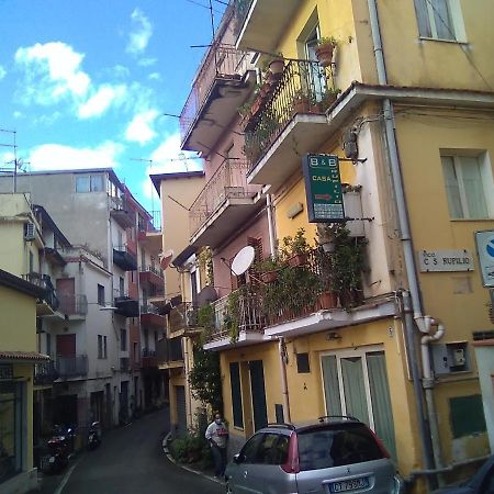 Room In Guest Room - Single Room With Shared Bathroom Taormina Exterior foto